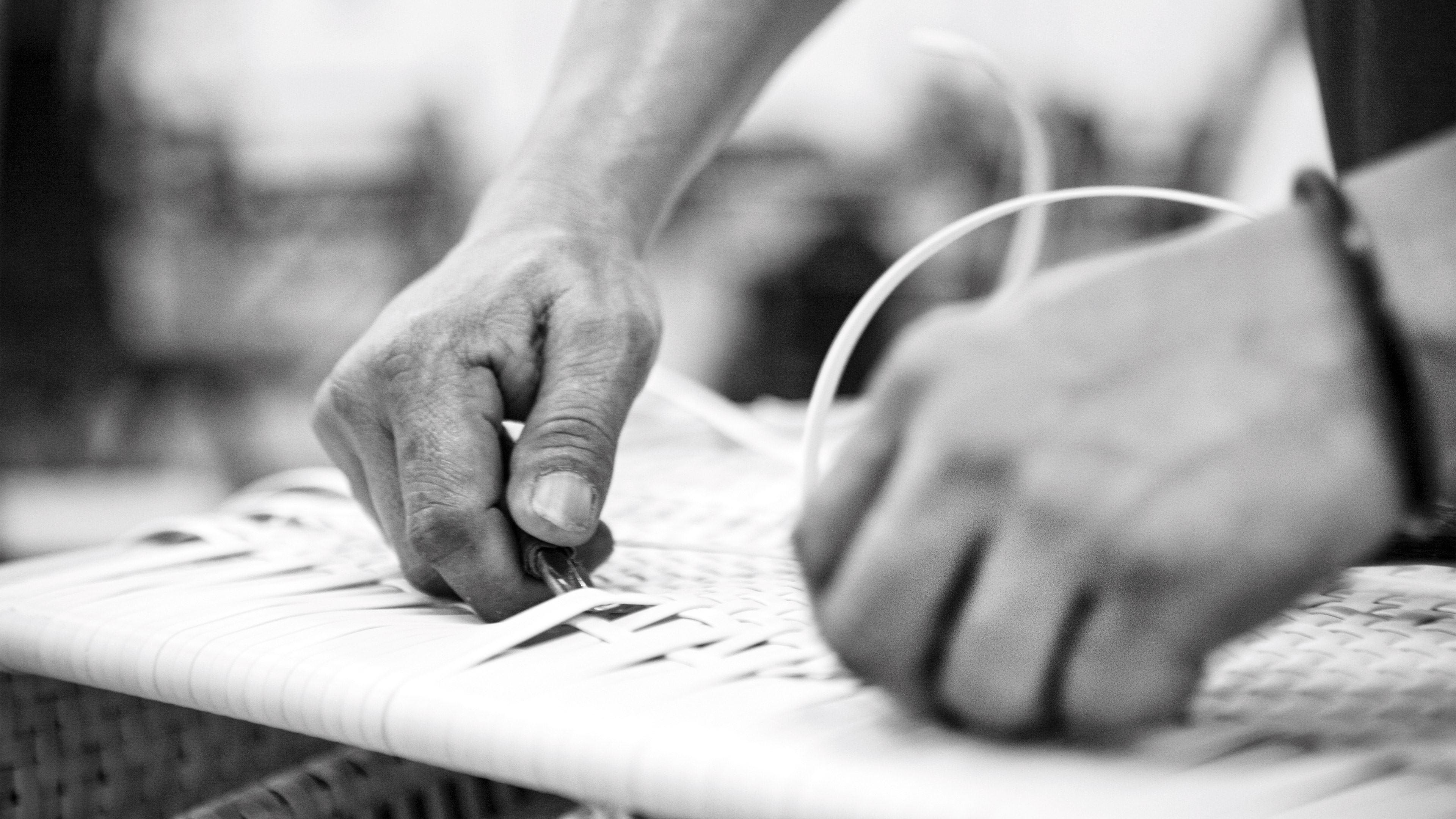 DEDON The art of weaving