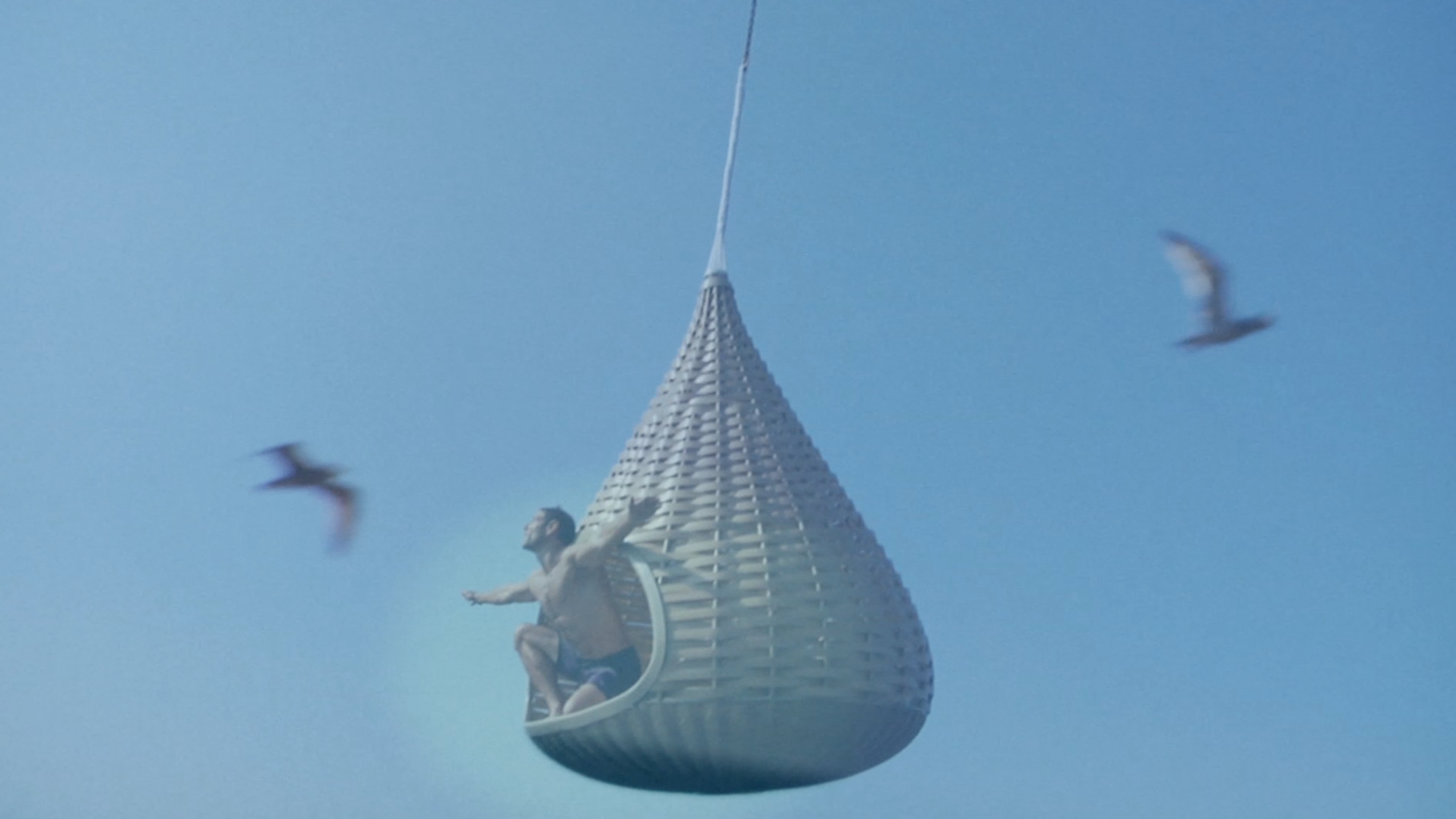 video barefoot still